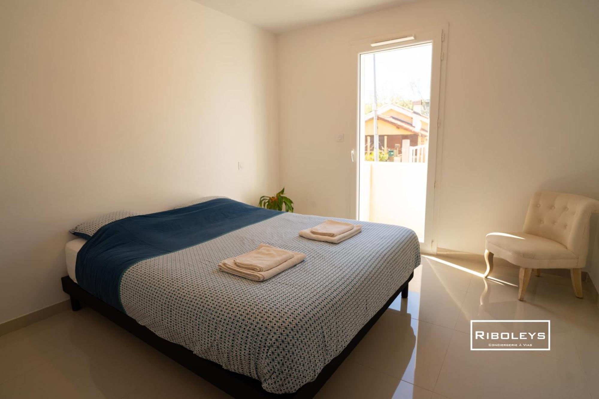 Grand T3 Neuf Climatise Avec Wifi A 100M De La Plage Vias Exterior photo
