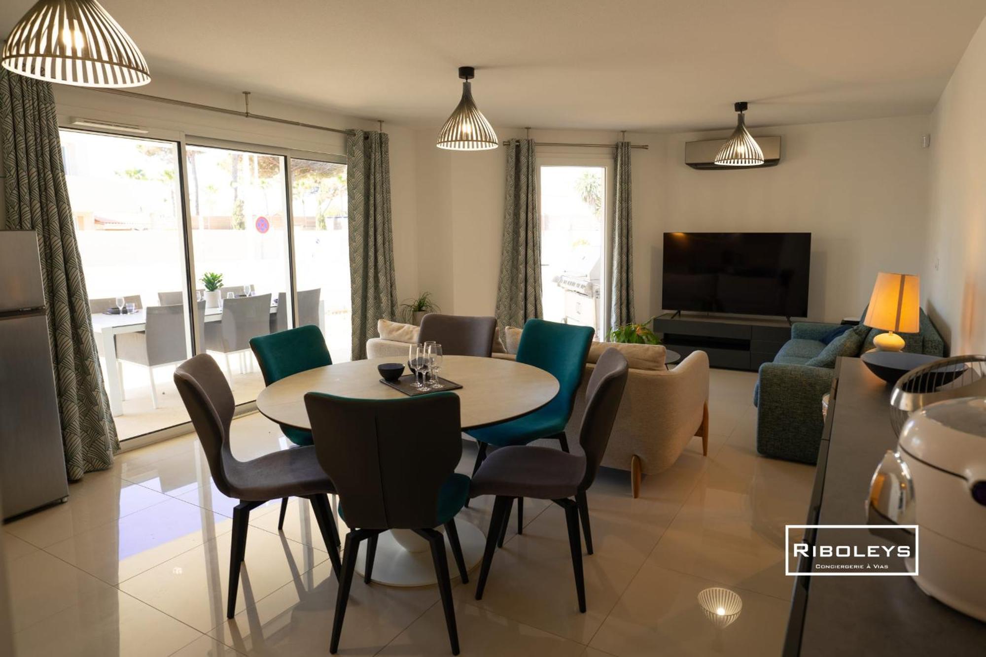 Grand T3 Neuf Climatise Avec Wifi A 100M De La Plage Vias Exterior photo