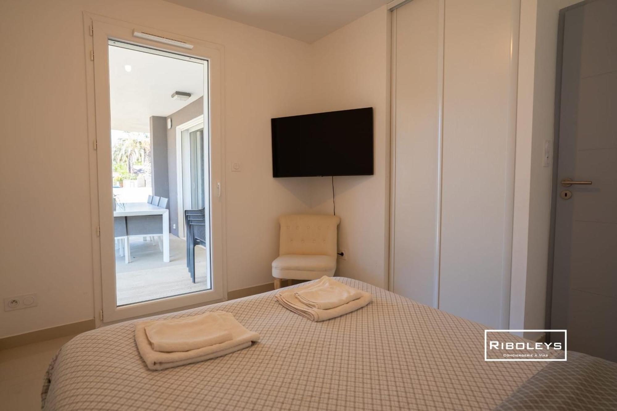 Grand T3 Neuf Climatise Avec Wifi A 100M De La Plage Vias Exterior photo